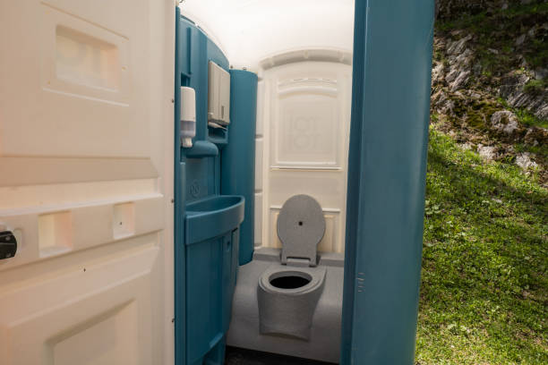 Types of Portable Toilets We Offer in Farmersville, OH